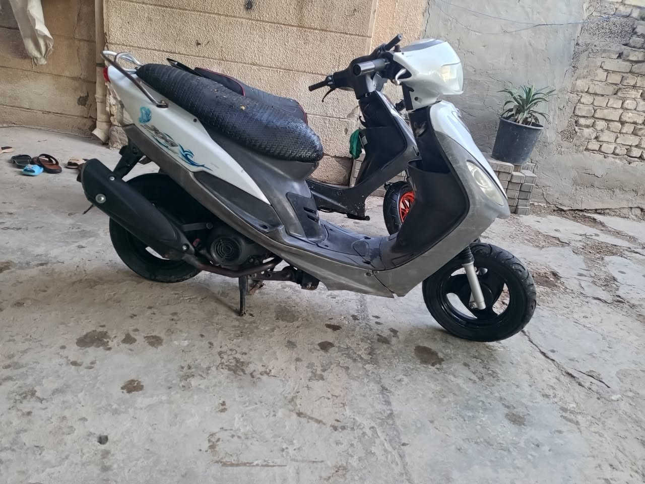 ماكس منغولي للبيع كهربائيات شغال سلف هندر السعر ٤٠٠الف و بي مجال قليل للشراي التواصل واتساب على الرقم *********** العنوان بغداد العبيدي
