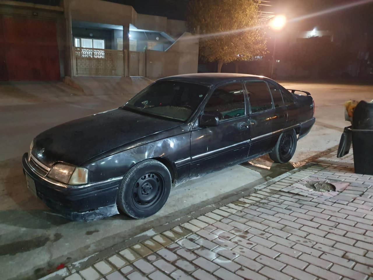 سلاو هاوڕیان سەرەتا بە ناوی خوا 
ئۆپڵ ئۆمیگا 1993   مەکینە 20 
دوو جام کارەبا 
سلایت
بیلاد تەبرید  
سەنەوی حاسیبە بەشەرت 
موسو بڕاوە 
ئەوەلیات 
دەعمو لیدراوی نیە
زۆرتنۆ تۆڵە  
چوار تایەو ویل لۆک 
ئەنفلۆی زۆربەزبوتە
عەکسلو گاردنی زۆر مەزبوتە 
کامل کارەبای ئیش ئەکات 
سعری 12 وەرەقە و مجال برایانە 
***********
*********** أربيل, العراق
