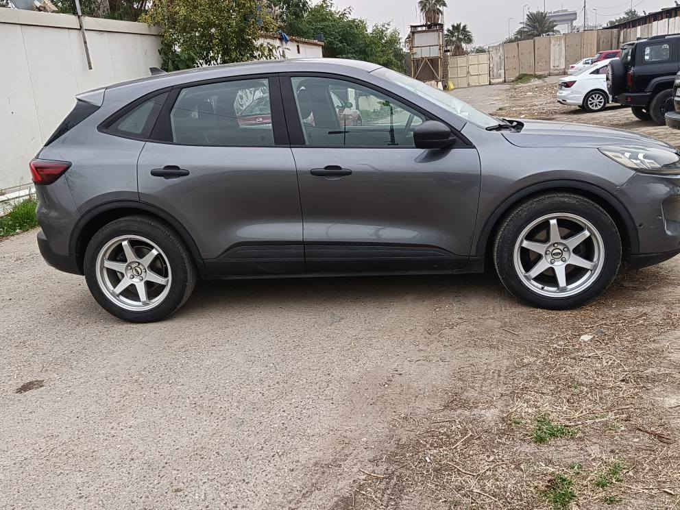 فورد سكيب موديل 2023   بغداد  تحويل ثاني يوم 
سياره جديدة وجاهزه من كلشي خير من الله حادث جدا بسيط البنيد من فوك شواصي لغود كله مكفول ماشيه 25 الف فقط 
 وسعر جدا مناسب حجم السياره توسان وسبورتج عاليه والسعر مال اكسنت  بالعافية على يأخذها
صور الحادث منشوره السعر 119 $ 
 *********** وات ساب  مكان السياره الكراده
المواصفات
رادارات
شاشة كامره
هاندبريك بصمة 
تبريد قطعتين
صندوق يفتح بالقدم 
لايتات زنون عالي و ناصي 
لد نهاري 
محرك اقتصادي 1500 تيربو 
رادار تصادم امامي و خلفي 
حساسات 
خاصية تحديد المسار و السرعة 
مرايات رادار
تبريد مركزي
كير ماوس
بعد مواصفات بغداد, العراق
