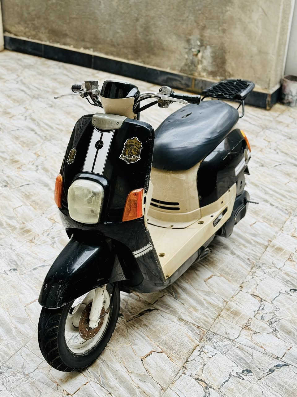 ماكس بوليسي 50 بلاد ما نقصها برغي
دراجه جامده بلاديه كهربائيات كلها شغاله.  شغاله هندر عوزها باتري فقط  ( دراجه مفتوحه مكينه ناعمه ناعمه خرسه دراجه نهضه ومعدل ) لا تبخر لا تنقص لا بيها نضوح دهن ( كفرات كلهن اصلي ومختمات ) مكاني ناصريه تضحيه شارع العياده السعر 525 وبيها مجال الشراي يتصل *********** بي واتساب
