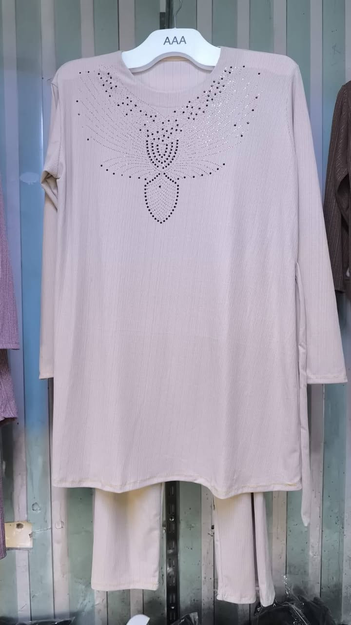 تراك نسائي الخامه بارده
السعر ٨ الالف. دينار
توصيل داخل كربلاء مجاني
يلبس قياس  ١٠٠.فول ليكره


**إذا كنت صاحب هذا الإعلان وتريد حذفه لأي سبب، رجاءا أرسل رسالة إلى الدعم الفني**