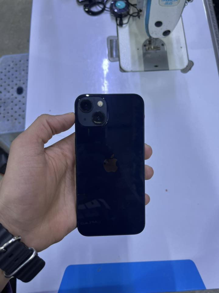 ايفون ١٣ عادي
نضافة 100%
بطارية ٩٤
ذاكرة ٢٥٦
دبل خط
 السعر ٤٦٠ بي مال بسيط
مكاني الفلوجة 
*********** واتساب
