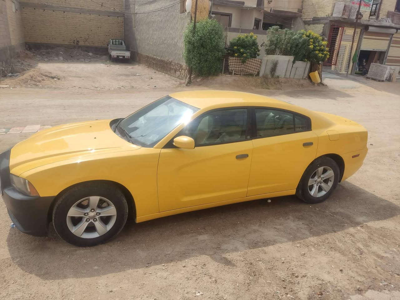 سلام عليكم عندي سياره للبيع الموديل 12 جارجر مكفولة من عيب شرعي مكينه كير حداديه تخم  تاير اي نقص مابيه رقم انبار تحويل ثاني *********** ***********
