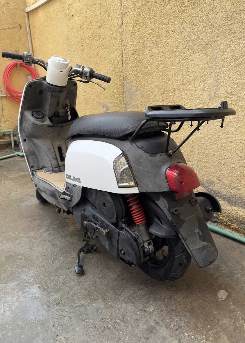 سلام عليكم 
ماكس بوليسي 120 للبيع دراجه مكفوله وكامله 
سعر 700 وبيها مجال مكاني الدوره *********** ❤️
