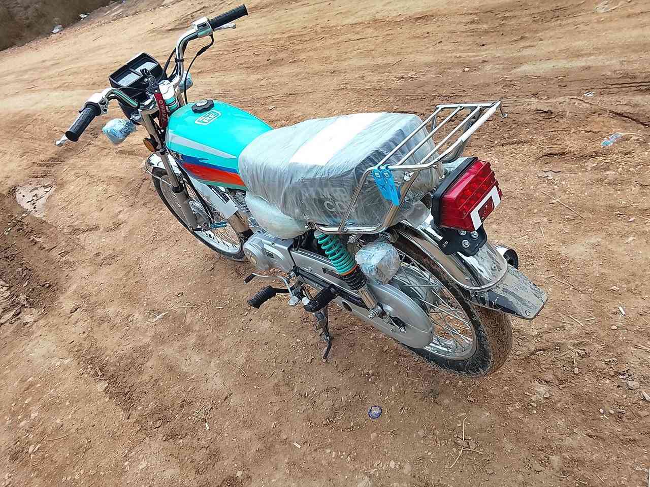 نامه 27 اوراق سكنر 
مكاني بابل سده الهنديه 
دراجه جديده 22يوم من طالعه 
سعر 675 وبيه مجال 
فقط بيع 
***********
