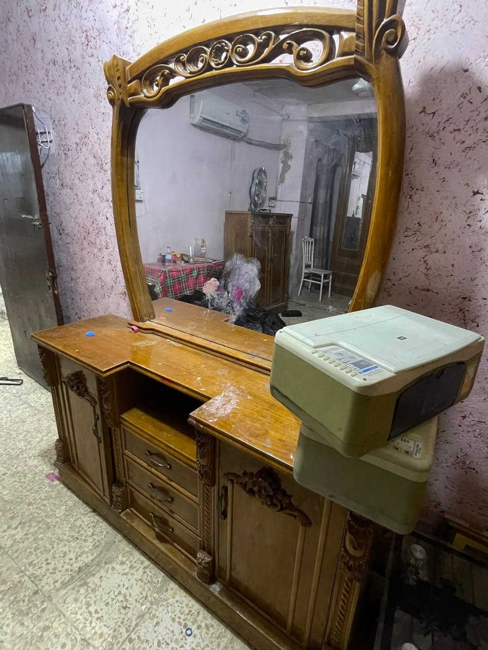 غرفة صاج للبيع نظافة 90 ٪؜ للتواصل ***********
