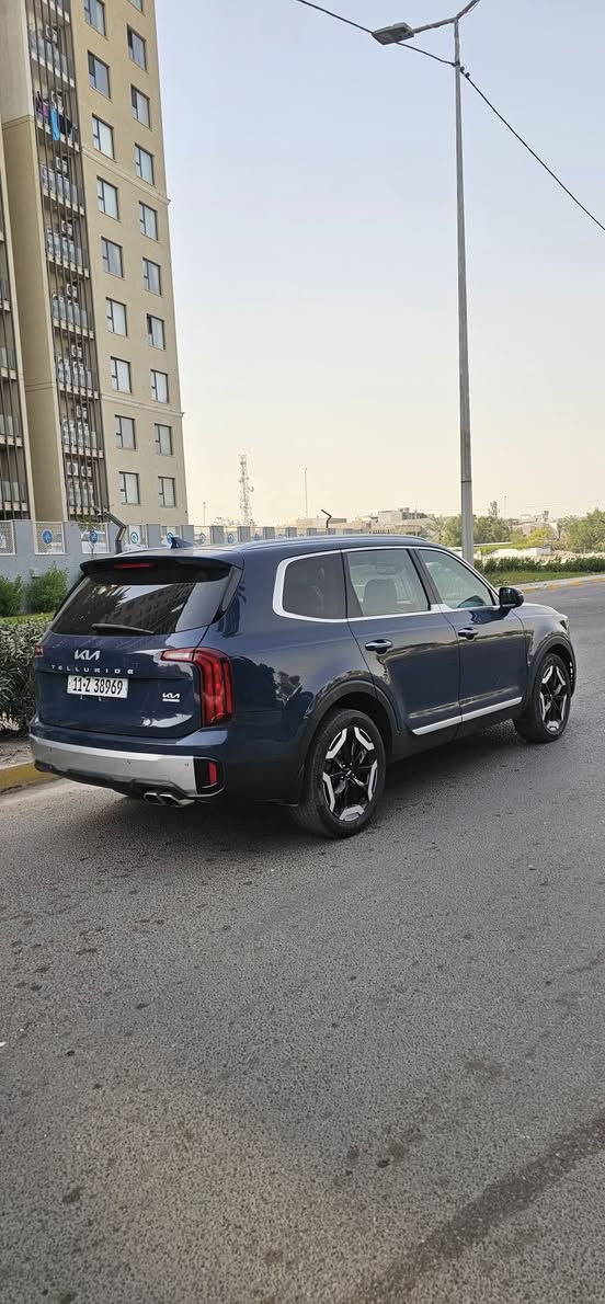 السلام عليكم ورحمة الله
للبيع سيارة: كيا تيلورايد  S وارد امريكي  موديل 2023
رقم بغداد الجديد   تحويل مباشر للمشتري
•الضرر:  واضح بالصوراو بالسونار او رقم الشاصي موجود ويه الصور   ايرباك دركه او دشبول  ضاربات 
•

•المواصفات :
▪️السيارة: كيا تيلورايد S لون ازرق بحري
▪️المحرك: 3.8L (ستة سلندر)
▪️العداد: 52000 الاف ميل  
▪️حجم الويل: ويل كب حجم 20 مع طقم تايرات بحالة ممتازة مشلن 
▪️تحديد مسار
▪️سلايت روف [ فتحة سقف ]
▪️خاصية تحديد المسار
▪️رادار امامي للتوقف التلقائي
▪️حساس خلفي
▪️حساسات و رادارات الاجتياز الجانبية (نقاط عمياء)
▪️كامرة خلفية دوارة اصل مع الستيرن
▪️تحكم فول كهرباء لمقعد السائق 
▪️شاشة الدشبول حجم كبير للتحكم بايعازات السيارة
▪️كشنات السيارة جلد اسود اصل
▪️تدفئة الكشنات المقدمة
▪️السيارة 7 راكب
▪️ثلاث قطع تبريد
▪️تشغيل عن بعد
▪️سستم صوت
▪️المقاعد الخلفية منفصل ملكي
▪️تحكم ستيرن جهتين بلوتوث وحاكية وكروس سرعة وتحكم صوت 
▪️نظام ABS مانع انزلاق

السعر المطلوب 265 ورقه مع المجال بسيط او مراوس حسب القناعه
 
للاستفيار اكثر الاتصال او واتس اب على: ***********
مكان السياره بغداد حي العامل من جهة السريع
