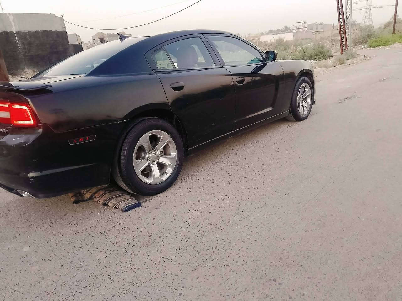 سلام عليكم جارجر موديل 12 خليجي جاملغ لخلفي اثر جراد مصبوغ
تبريد ثلج تخم تاير جديد حداديه جديده 
سعر 125 وبيه مجال الشراي مكاني بغداد 
اخوان اني ماقره اتصل عرقم ***********
