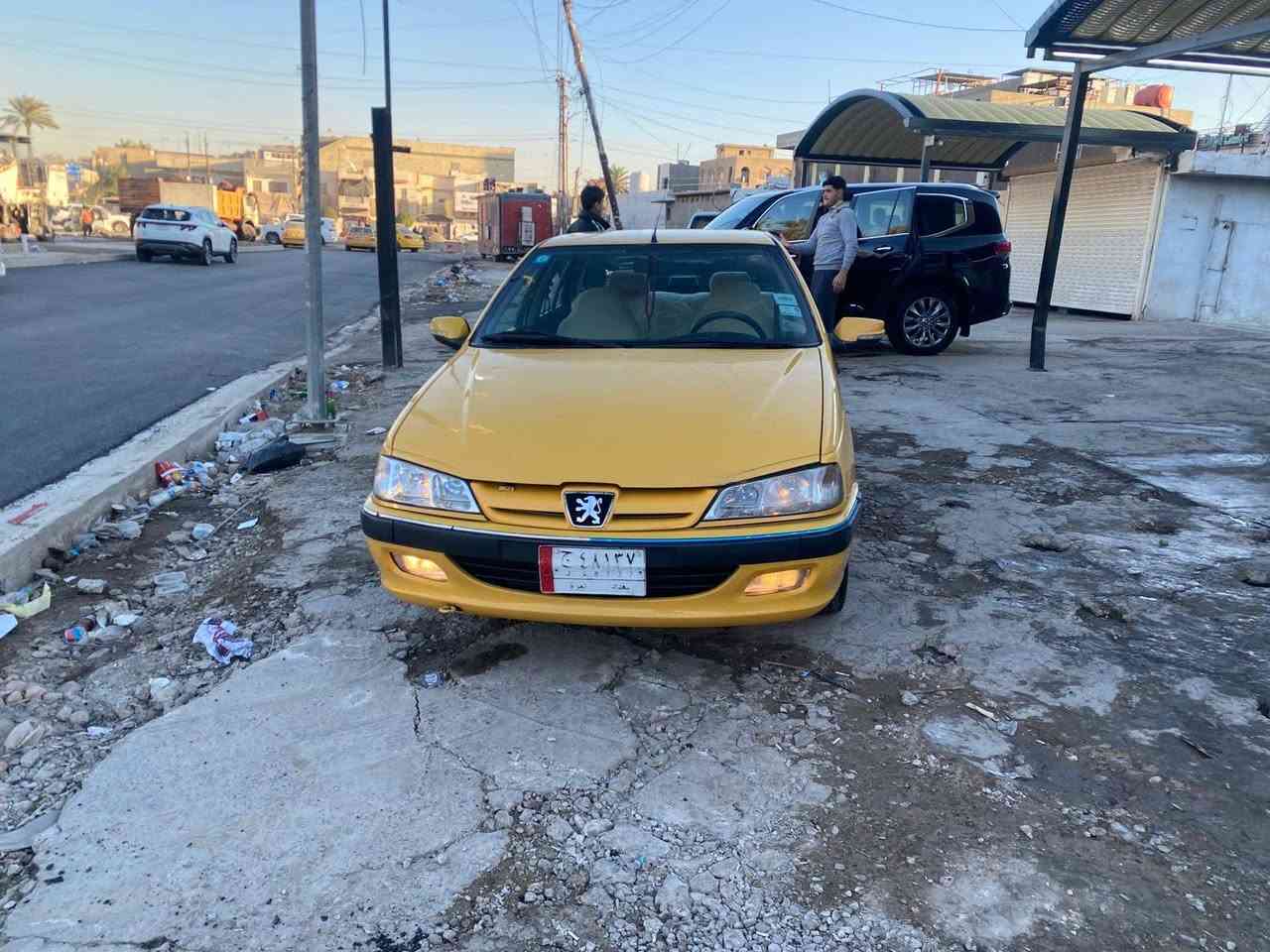 سلام عليكم للبيع بيجو بارص موديل 2015 سياره جديده مكفوله صدر امامي خلفي جديد تخم تاير كير مكينه كفاله تبريد ثلج بيه تصليح خفيف بل هلال مكان بلديات السعر 50 وبيه مجال ***********
