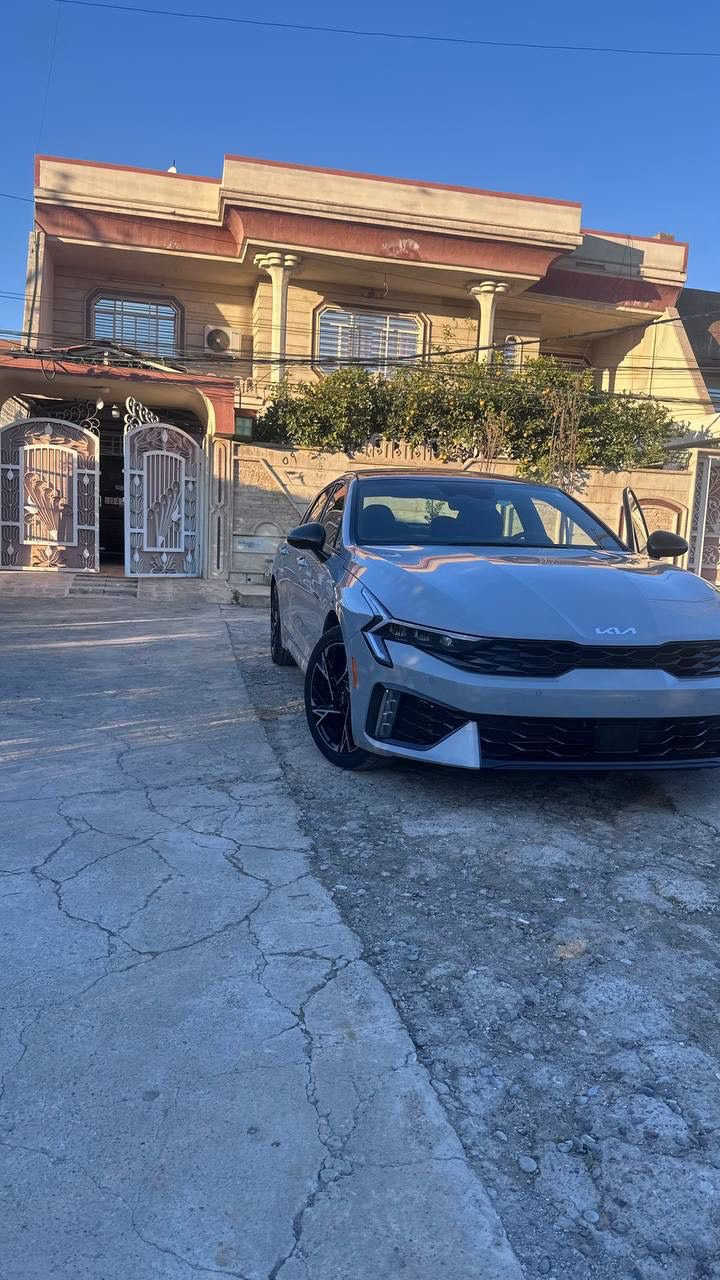 سلام عليكم
2025 K5 جي تي لاين فول للاخير 
 
ماشيه 15 الف ميل 
حادثها خفيف بابين مبدلات شركة .

السعر 210 . دفترين وعشرة 
رقم الهاتف : *********** متواجد واتساب ايضا 

مواصفات 
بصمه
بانوراما
كشنات تدفئه 
ستيرن تدفئة 
نضام صوت نشط للمحرك ( رياضي ) 
لايت امامي ذكي عالي وناصي Auto 
شاشه متصله حجم 12.3 
شحن هاتف لاسلكي 
ابل كار بلي اندرويد اوتو لاسلكي ( تلقائي )
قياده ذاتيه ؏ الخطوط السريعه
رادار كشف اللوحات المرورية 
ستيرن رياضي حرف D
هاند بريك بصمه
تشغيل عن بعد 
مثبت سرعه 
نضام ABS
مانع انزلاق حساس أطارات 
بك لايت ليد
كامره دواره
شاشه اعطال 
ويل كروم لونين
رادارات جانبيه 
رادار امامي وخلفي
مراقبة النقطة العمياء
رادار الخطوط البيضاء 
اشاير بالمري 
كشنات جلد 
مقاعد امامية كهرباء 
نضام قياده أيكو + سبورت +سمارت +نورمال
بلوتوث + aux + usb + type-c
فول تحكم ستيرن
كير أوتو + عادي
اوتو بريك  
‏ ‏الخريطة
توقف ذاتي عند الرجوع
صندوك بصمه
‏AUTO HOLD
نظام الملاحة
مصابيح خلفية LED
مصابيح ضباب LED
السياره وارد امريكي
