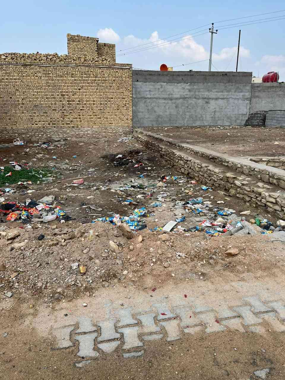 قطعه للبيع 🛑

📍حي الاعلام 
زراعي اقرار محكمة 

المساحة📐m200

متوفر كامل الخدمات✨

ماي/ كهرباء/ مقرنص

السعر 💰(20)مليون وبيهة مجال بسيط 

📞 للاستفسار والتواصل: يمكنكم المراسلة عبر الخاص، أو الاتصال/واتساب على الأرقام التالية: 👤 أستاذ حسين: *********** 👤 أستاذ مثنى: ***********

📍 عنوان المكتب: نزلة الجسر - من جهة الجربوعية - مقابل مجمع صادق آل مطشر. ✨ مستعدون لعرض كافة عقاراتكم وتسويقها بأفضل صورة.
