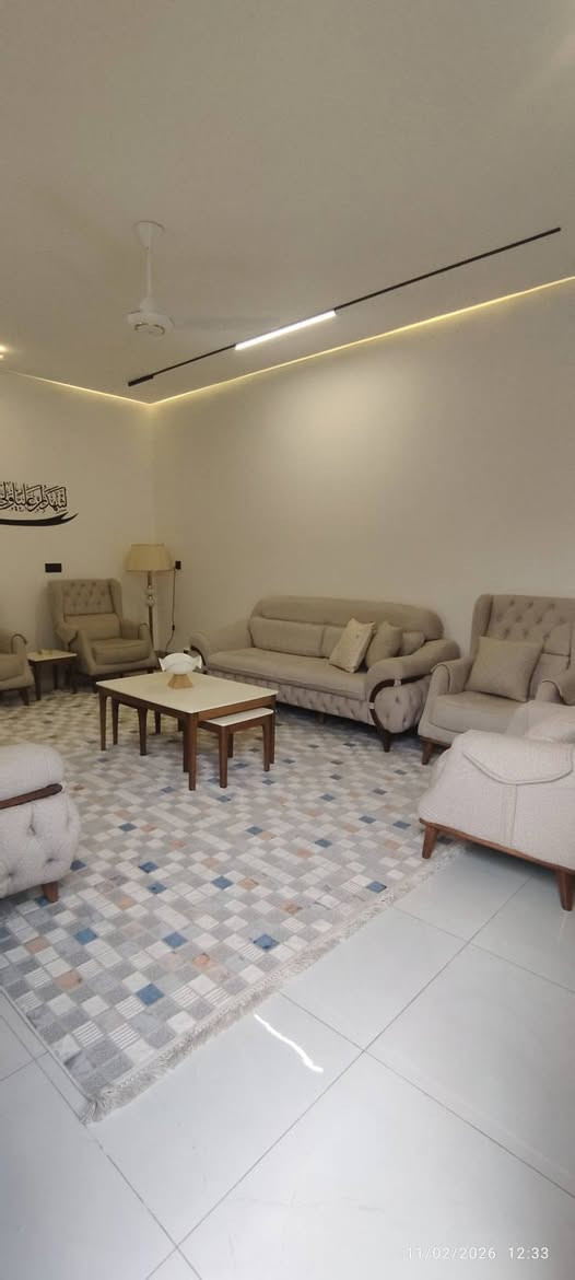 ***********
السلام عليكم}
للبيع الموقع دور الزراعة الثانية خلف مكتب الريان✓
(التفاصيل)
المساحة (144)م الواجهة(8)م النزال(18)م بناء حديث2025
مطبخ عن(4×340)م
استقبال(4×6)م
صالة داخلية معزولة(5×4)م
خرف نوم عدد2(4×425)(4×325)م
منور خلفي(4×150)م
منور داخلي(2×1)م
حمام طابق اول(250×150)م+حمام طابق ثاني
ارتفاع السقف(315)م
بيتونة كبيرة+صحيات
المواصفات
الكهرباء بواري سعودي الفنار الاصلي تأسيس نضام خطوط  الاحمال الثقيلة نقاط الاصلي الثقيل تأسيس الماء و المجاري الاصلي المصري الشريف نضام دكت مبردة كبيرة للغرف و الصالة استقبال جبسبورد +انارة مكنتك الارضية بورسلين هندي ثقيل الاصلي وكالة(يتاكيا)
سيراميك جدار الصحيات +مطبخ هندي وكالة(يتاكيا)
السطح+البيتونة شتايكر
السعر/ 115
