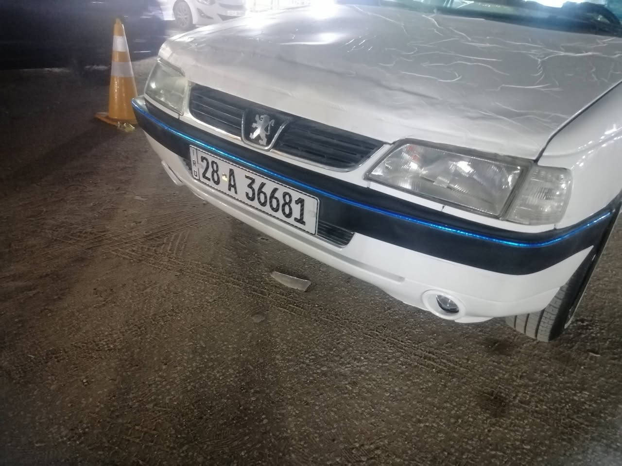 السلام عليكم 405 2010 سنويا 31 باسمي رقم نجف سياره بالنجف حي الرحمه مكينه جديده جير  حداديه جديده تخم تاير ابو الخطه كهربائيات كلها شغاله مقفوله من الضربه صبغ حزام جماليه تصويرها قبل وبعد
***********()34
