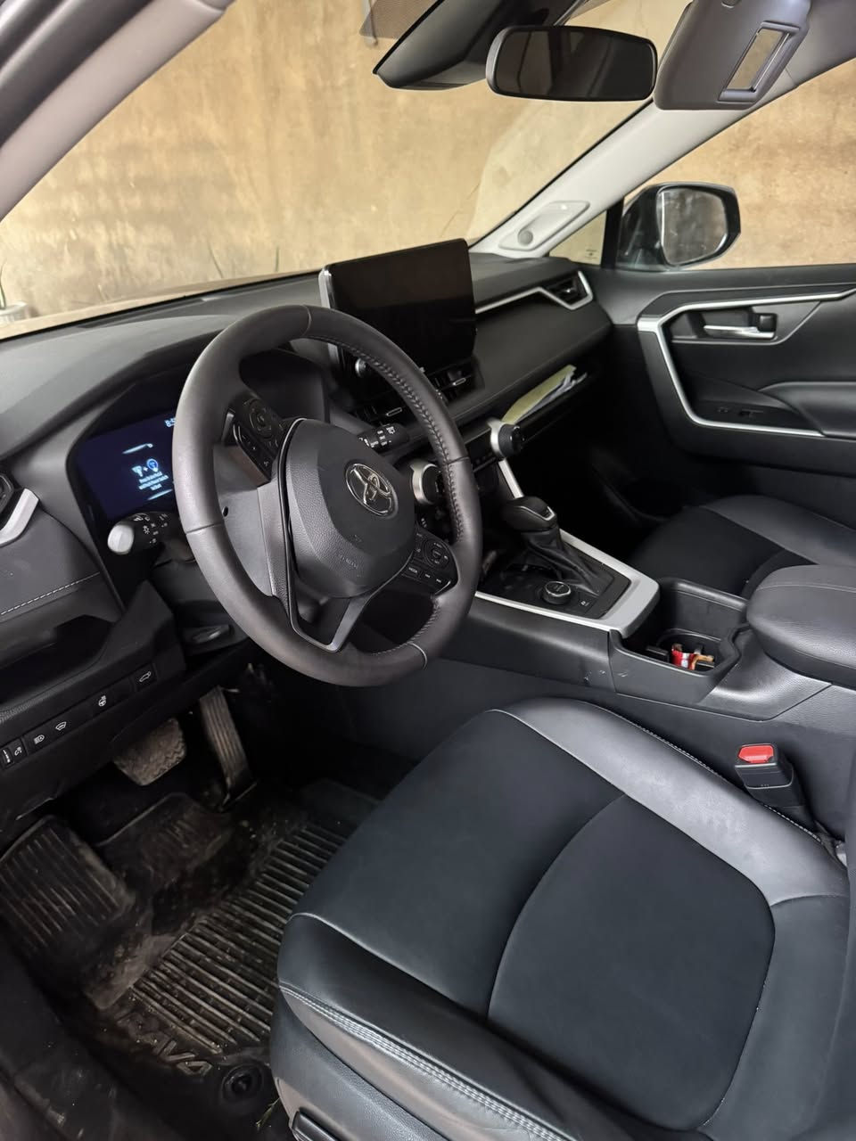 راف فور هايبرد xle بريميوم 2024
سيارة بدون دواخل بدون ايرباك

بدون صبغ حادثها باب جنطة تبديل بلادي نفس اللون 

ماشية ٤٣ الف 

السعر ٢٤٥ وبيه مجال للترقيم 

العنوان الانبار/ الرمادي / القائم

***********
