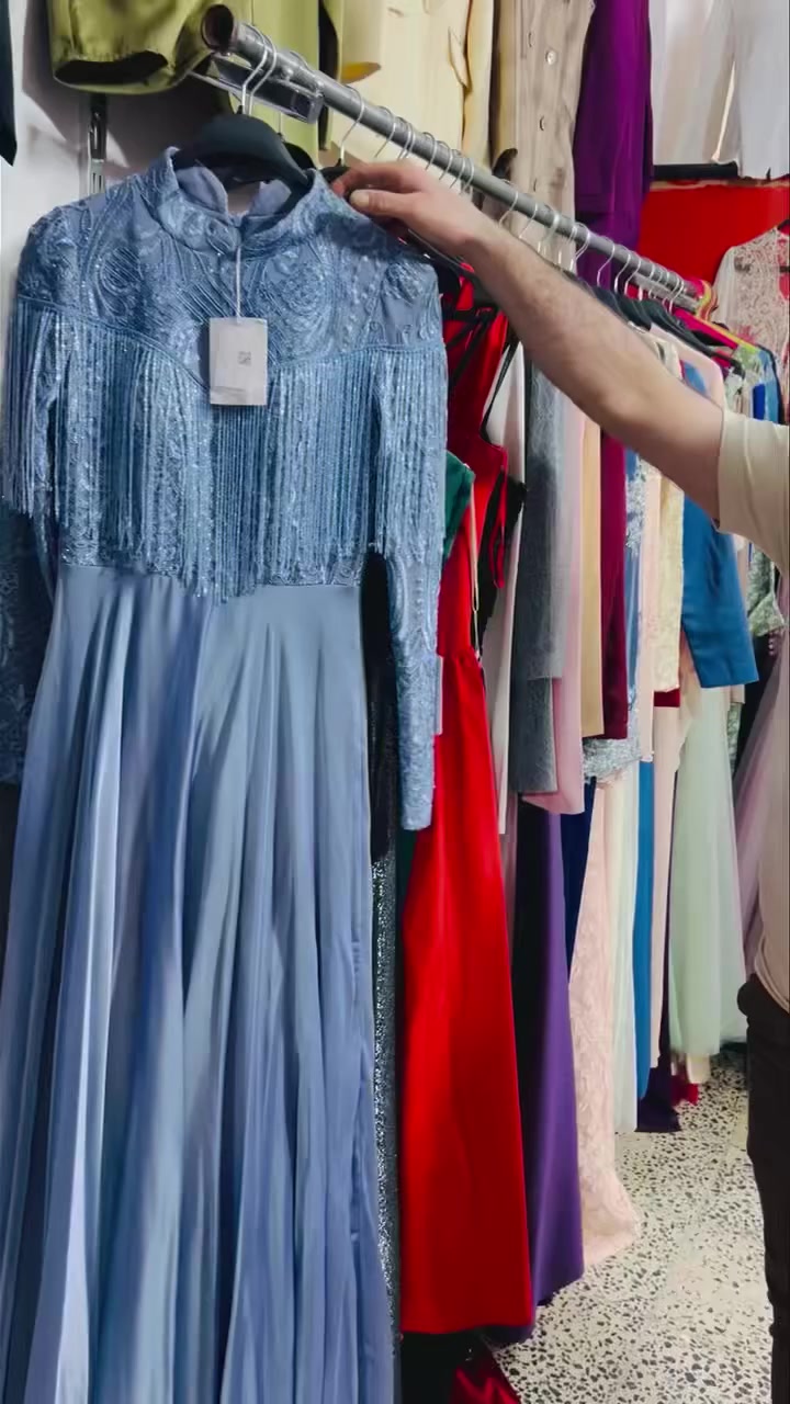 واتوفر البدلات الي وعدنكم بيها الغير مستعمل الكولتي  🔥 السكات والكوش والبرنسيسه العنوان موصل سوق الميثاق بدايت المدخل للسوق مقابل كاسر الأسعار ومجاور افرن جود ((يوجد توصيل دخل الموصل فقط التوصيل ((ألفين دينار ))لاستفسار اكثر على الوتساب *********** الي سوي اكثر عدد من المشركات راح ربحو اسلبر من المجمع )) يختيارو
