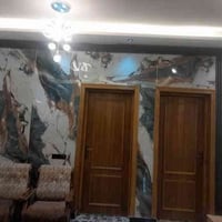 بيت للبيع  فقط ١٥٠م  مع ارض ١٠٠متر  فارغه بدون بناء نفس العقار الشعله ...