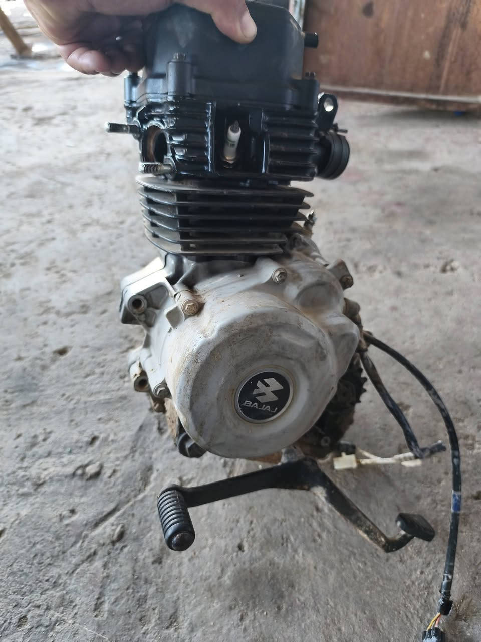 سلام عليكم محرك بوكسر البيع يشتغل بس بي صوت مال كرك سعره 200 وبي مجال البصره الهارثه معمل ورق ***********
