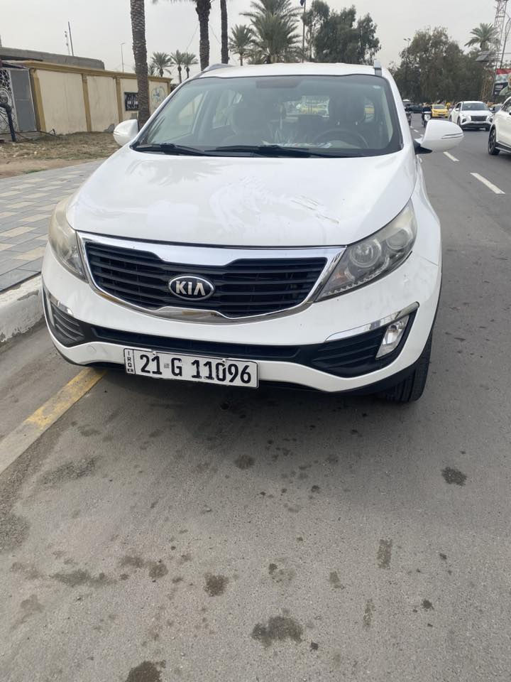 سلام عليكم من رخصت الادمنيه المحترمين سبورتج للبيع موديل 2013رقم سليمانيه خليجي تحويل ثاني يوم مكينه دوش 2000اربع حساسات مكفوله وكير وحداده مكفولات سياره جديده امانت الله استخدام قليل مكفوله من الصبغ كفاله عامه بيها رصعات بسيطه بالقماره مال حالوب مطر سعرها 135بيها مجال قليل حك الجيه رقم التليفون ***********
