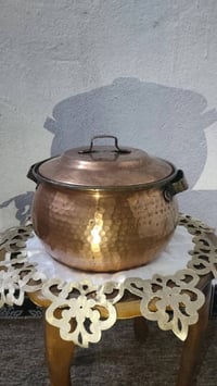 قدر نحاسي • قوري نحاسي • مزهريات نحاسية