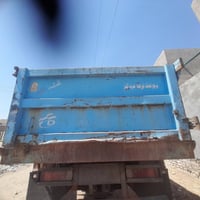 شاحنة • للبيع