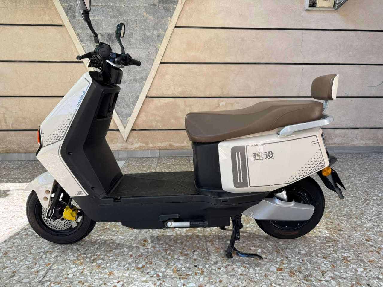 دراجه شحن 6 بطاريات نضيفه كلش
السعر 650 بغداد الامين 
‭0770 899 1860‬
