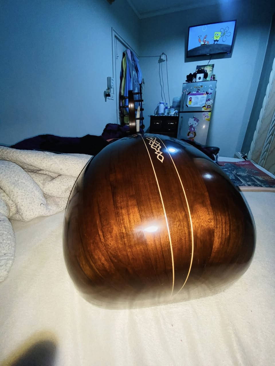 عود عراقي فرس ثابت صناعة محمد القيسي ٢٠٢٥ الرجه سبروس الضهر صندل المفاتيح ابانوس الاوتار لابيلا امريكي صوت فدشي السعر ٦٠٠ مجال بسيط واتساب ***********
