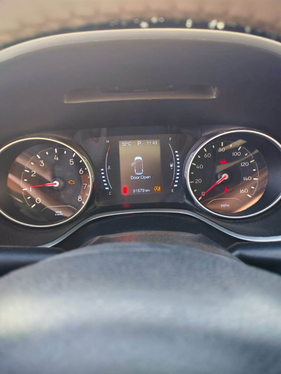 جيب كومبارس 19 محرك 4سلندر 2.4 سياره ماشيه 95الف كيلو بيه محرك كير كفاله حادثها جاملغ وبنيد وبيه بلعراق ضربه جاملغ وباب سيايق
السعر 110 وبي مجال
الموقع الزبير حي العسكري 
رقم هاتف *********** الزبير, البصرة
