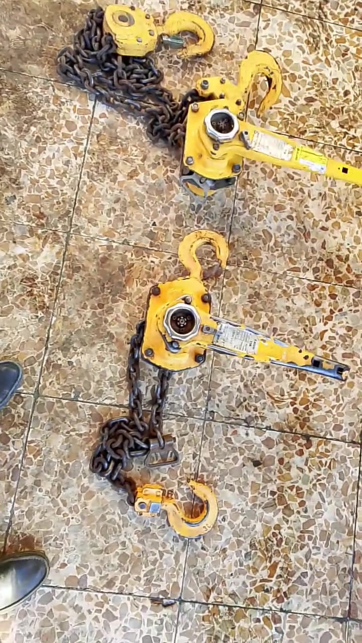 سكرو 3 طن إنكليزي اصلي 6طن انكليزي أصلي هذا رقمي بي وات ساب عدنا خدمة توصيل تامر أمر ***********

