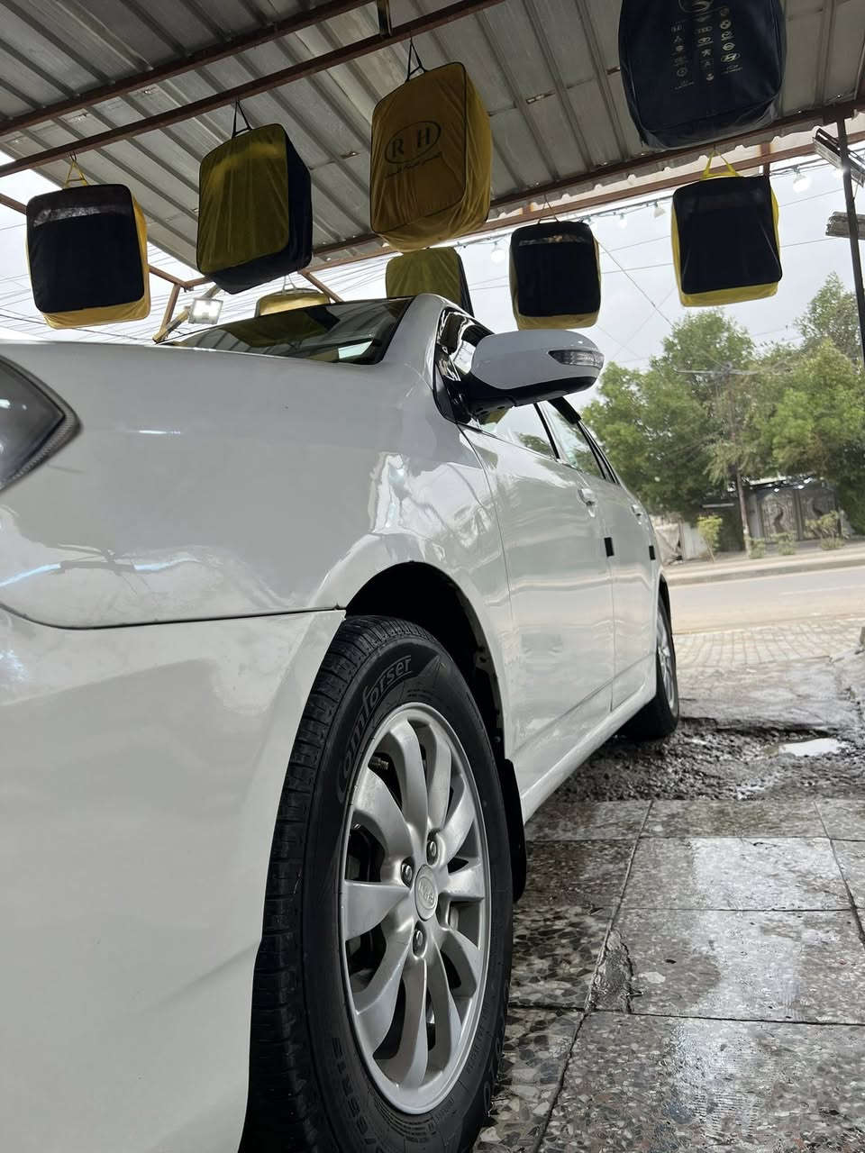 سلام عليكم اخوان
بي وايدي جي 3 موديل 2012

كير اوتماتيك كير مكينه لاتبخير ولاتنقيص 

بيه هلالات معمره سياره جاهزه متصرف عليه ربع صدر امامي وخلفي جديد مشط جديدلايت عالي وناصي زنون اصلي موصفاته فتحه بصمه ابواب بصمه اشاير حساسات كامره شاشه تحويل ثاني يوم 

سعر ٥٠وبيه حق جيه اتصال ***********عنوان بياع شارع ضغط
