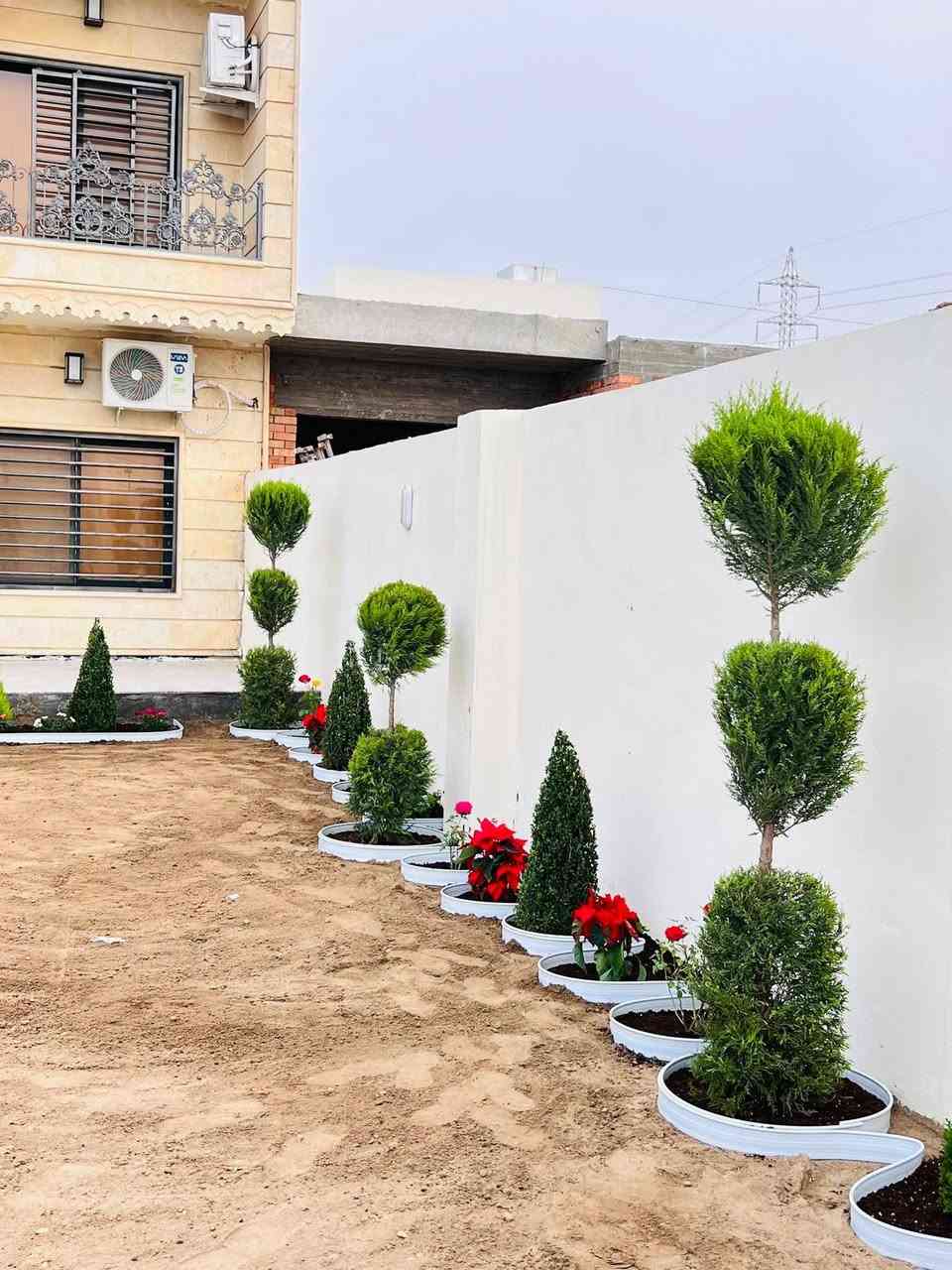 السلام عليكم رجعنا لكم معا كادر الاستاذ لعمل الحدائق والمقرنص
بنضام كرسته وعمل أو فقط عمل حسب الطلب 
تصميم . تنفيذ .اشراف.
***********
