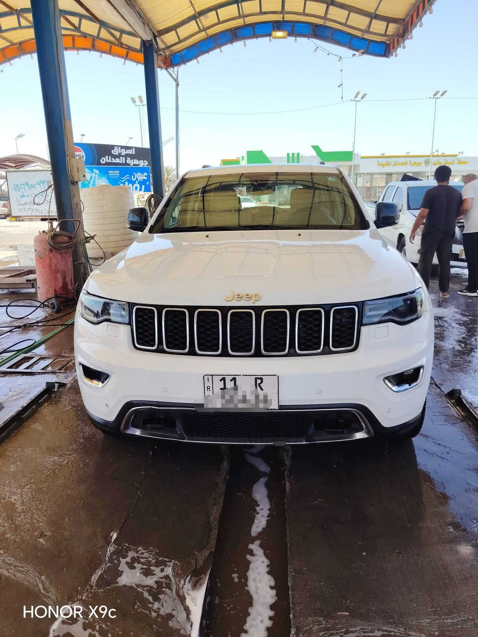 جيب لمتد 2019 مراوس لاندكروز محدث اوعادي
الون ابيض

‎فول مواصفات  
لمتد
4×4
__________________________

‎رادار امامي 

‎رادار جانبي 

‎كشنات جلد 

تبريد ثلج

‎تدفئه كشنات

‎شفتات ستيرن 

‏‎4 تايرات جديد

 مكان السياره بغداد 

السارة رقم بغداد بأسمي


**إذا كنت صاحب هذا الإعلان وتريد حذفه لأي سبب، رجاءا أرسل رسالة إلى الدعم الفني**