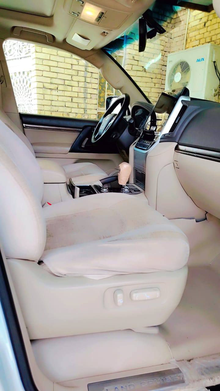 لاندكروز للبيع كفاله عامه8سلندر 2021ماشيه 76الف ٦يرباك  رقم اربيل او مراوس 2022 2023 همين لاندنكروز ويكون رقمهه اربيل لو بغداد لاستفسارعلى ؤقم ***********
