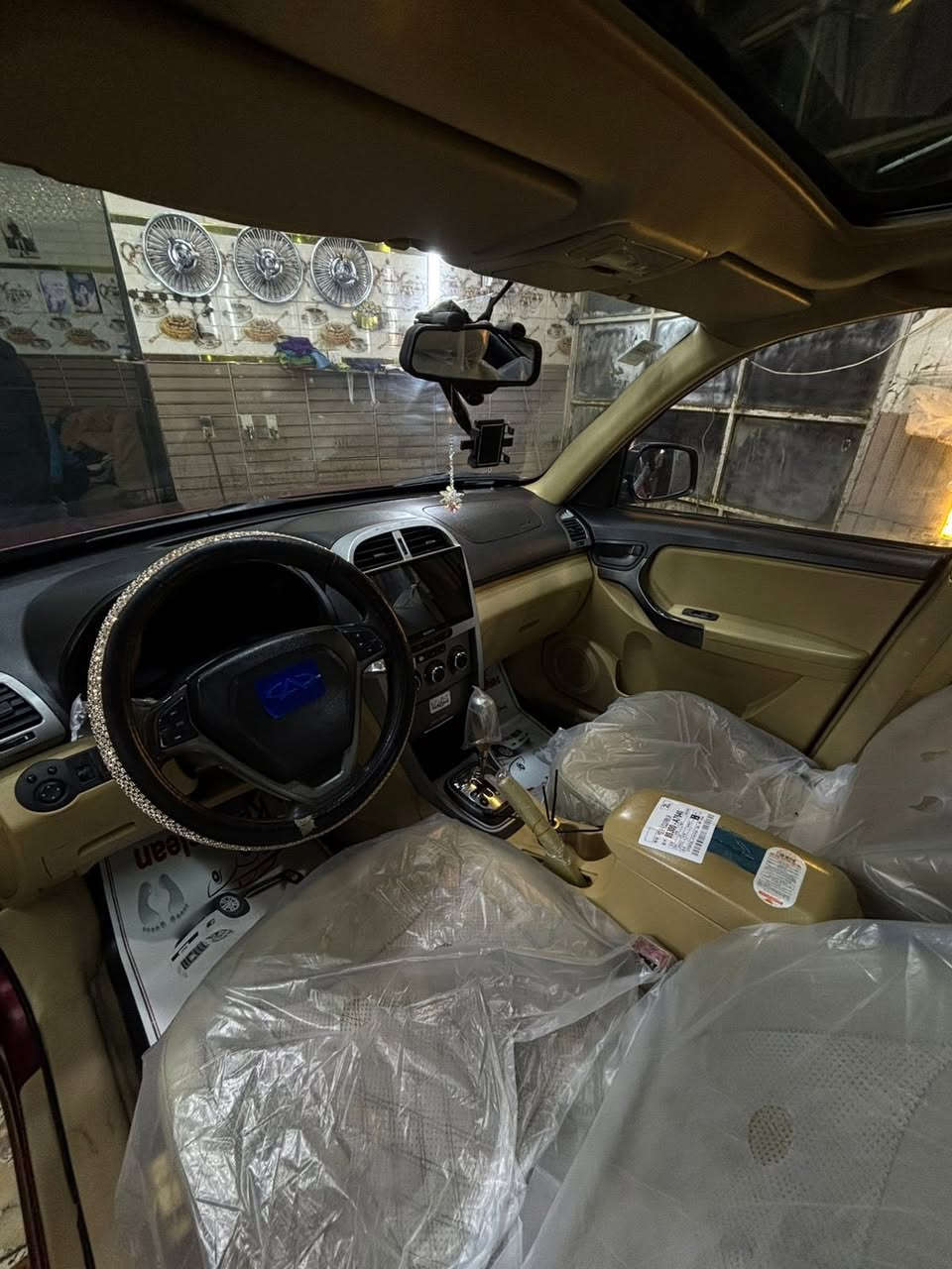 السلام عليكم
شيري تيكو 2013
رقم بغداد الجديد تحويل ثاني يوم
السياره نضيفه بس بيها بعض الملاحضات البسيطه
مكينه كير مكفولات عدا تبخير بسيط بدون تنقيص
تبريد ثلج
سياره ترايها وين متريد
مواصفاتها معروفه
السعر ٥٢
للاستفسار 
***********
مكان بغداد شعب
