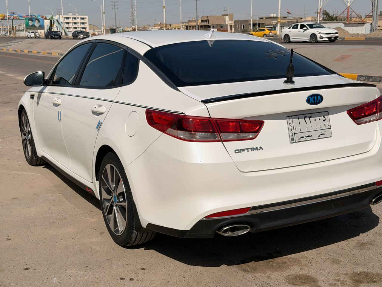 كيا اوبتما 2016 خليجي مكينه 2400 رقم مثنى مكان السماوة ماشيه 138 السعر 155 ترهم مراوس بخليجي 
مكفوله من فتح وتبديل فقط رشات صبغ . سياره تخم تاير جديد مكينه كير تبريد كله شركة ***********
