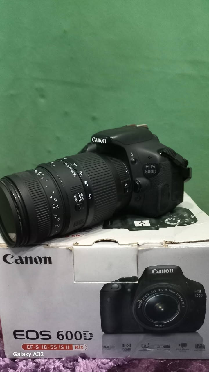 كامرة كانون d600 مع عدسة ٧٠ -٣٠٠ للبيع بسعر ٣٥٠ الف مع عدسة سكما ٧٠-٣٠٠ توصيل موجود لكل محافظات العراق للاتصال ***********

