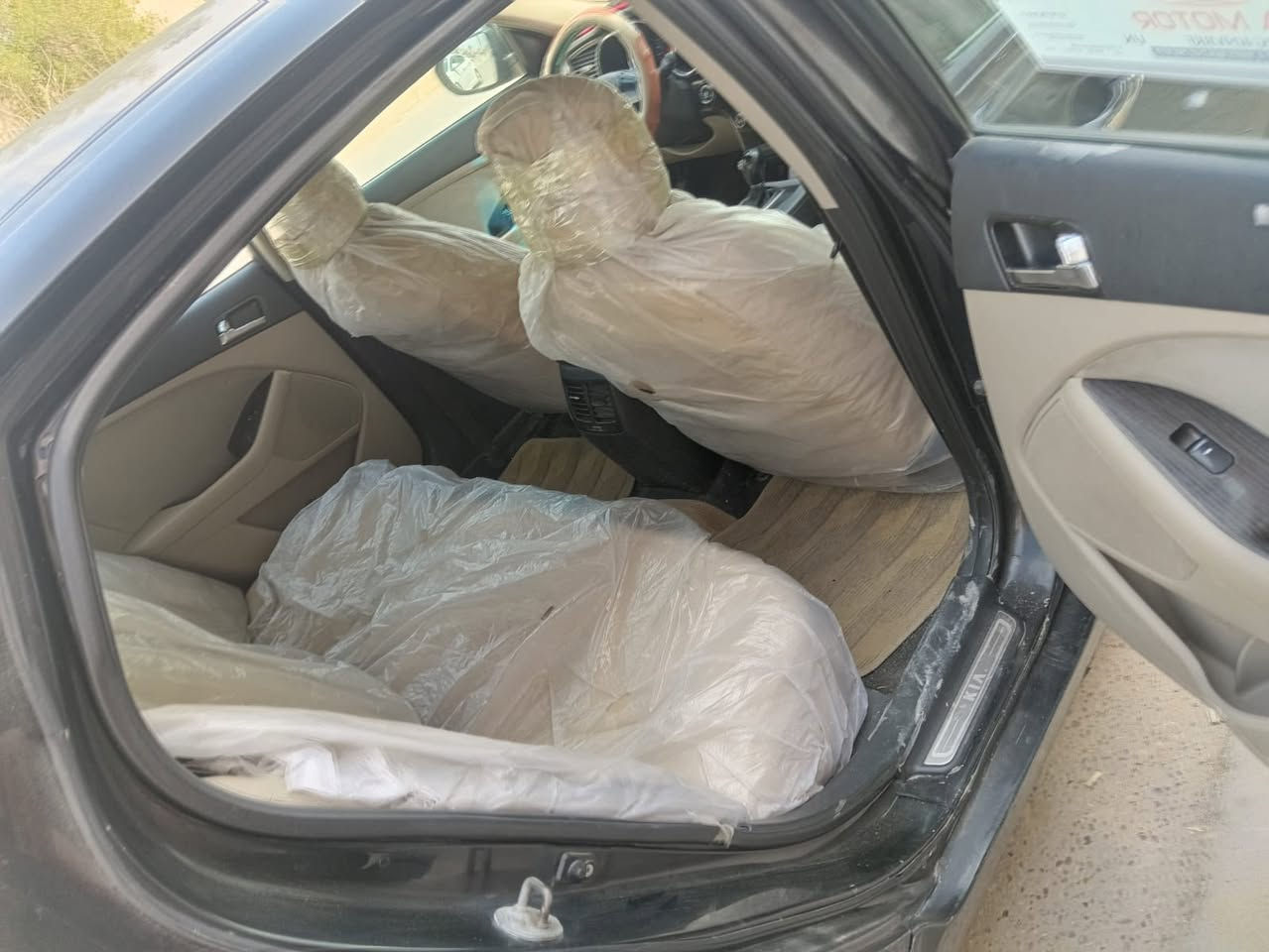 اوبتيما موديل 13 خليجي فول مواصفات لمتد مكينه 2400 دوش بيه صبغ قطعتين فقط تحويل مباشر راعيها بصره ومكانها بالبصرة السعر 95
***********
