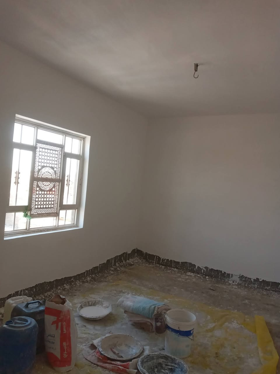 سلام عليكم شغل لباخ وبياض درجة أولى مصاطر والتزام بلموعد وأسعار مناسبه للتصال ***********
