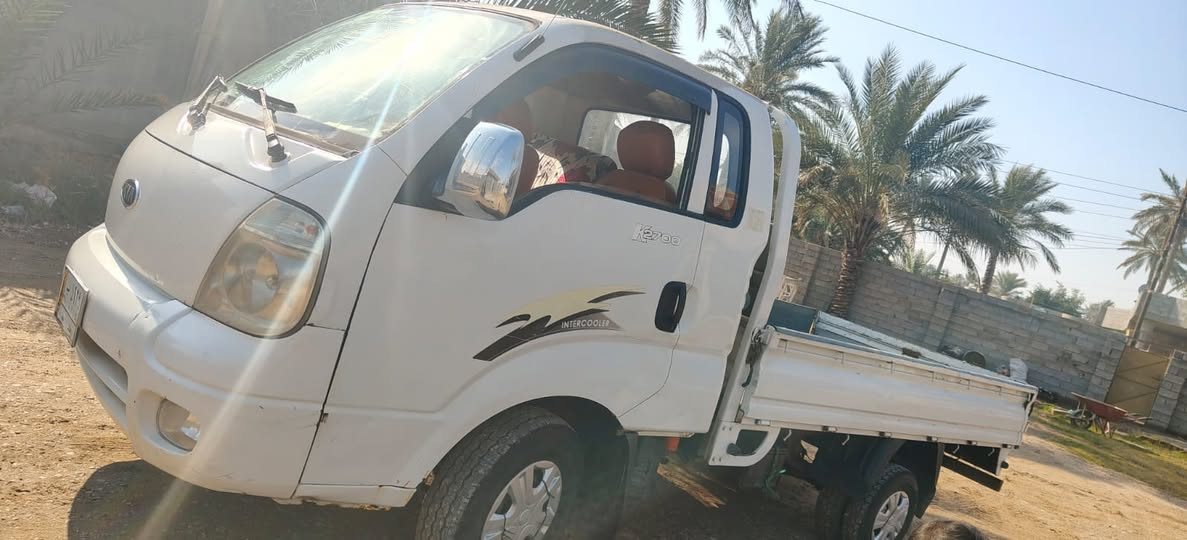 السلام عليكم كيا بنجو 2012 رقم بغداد لتحويل مباشر السياره مقفوله والسعر مناسب مكان السياره بغداد ابو غريب***********
