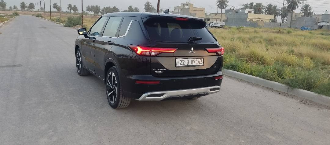 2022 𝐌𝐈𝐓𝐒𝐔𝐁𝐈𝐒𝐇𝐈
(مراوس حسب قناعه)
𝐎𝐔𝐓𝐋𝐀𝐍𝐃𝐄𝐑
ميتسوبيشي اوتلاندر
 موديل :2022

    7 راكب

السعر200$ يعني دفترين ما بيه كل مجال

عداد  المسافة 87

حجم المحرك : 2.5L ( 4,سلندر

(كلين تايتن قطرت صبغ ما بيه مبدل سستم ايرباك)

 مواصفات  
SE

دةبل اكسل (𝐀𝐖𝐃) 
 بصمة ابواب 

بصمة تشغيل 

شاشة دشبول ديجيتال

كاميرا °360
‏‎كاميرا امامي
كاميرا جانبي
كاميرا خلفي
هاند بريك بصمة
اوتو ستارات (𝐀𝐔𝐓𝐎 𝐒𝐓𝐀𝐑𝐓)
اوتو ستوب (𝐀𝐔𝐓𝐎  𝐒𝐓𝐎𝐏)
رادار امامي (تحديد مسار)
رادار جانبي  (نقاط عمياء)
رادار خلفي (التحذير من الاصطدام)
حساسات امامي
حساسات جانبي 
حساسات خلفي 

إشارات بلمري 

مري شفط

نظام (𝐎𝐅𝐅-𝐑𝐎𝐀𝐃)
نظام (𝐒𝐇𝐎𝐖)
نظام (𝐀𝐔𝐓𝐎)
نظام 
(𝐄𝐂𝐎)
نظام (𝐍𝐎𝐑𝐌𝐀𝐋)
نظام (𝐒𝐏𝐎𝐑𝐓)
كشنات جلد شامو وقماش

كشن السايق كهربائي
كشنات هیتر
تحكم استيرن 
تبريد لمس 
تبريد مركزي قطعتين
صندوق شفط كهربائي 
لايتات (𝐋𝐄𝐃) 
عدسة زينون 
بكلايتات (𝐋𝐄𝐃)
ويل 20

بعد هوايه مواصفات 

صور الحادث ورقم الشاصي مرفق مع صور
‏‎تفاصيل اكثر الاتصال علی ارقام التاليه  

(مكان السياره بغداد بسمي)

‏***********
