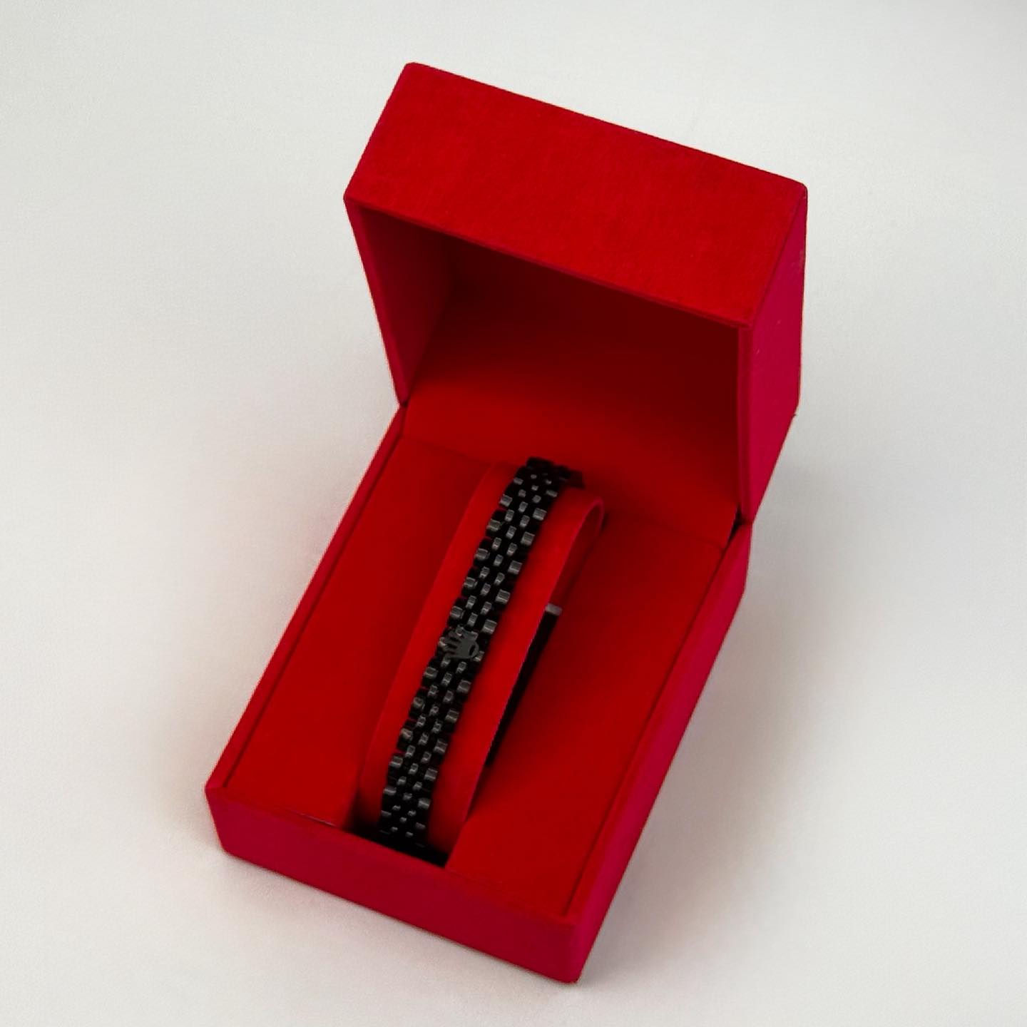 Zain_Pazaar
سوار رجالي ماركة ROLEX

المواصفات
.المعدن ستيل 
.اللون أسود
.ضمان سنة على الطلاء
.يأتي مع علبة جلد

السعر 25.000 شامل اجور التوصيل
يوجد توصيل لجميع محافظات العراق 

للإستفسار:***********
او مراسلة الصفحة

#ساعات #رجالي #توصيل #f #اكسسوارات #العراق #m #a #ملابس #ماركة #tiktok #instagram #fashion #facebook #تجميل #أناقة #هدايا #هدايارجاليه #هدايامميزة #ضمان #hublot #followforfollowback #explorepage #ex #explore #share #like #instalike #save #money
