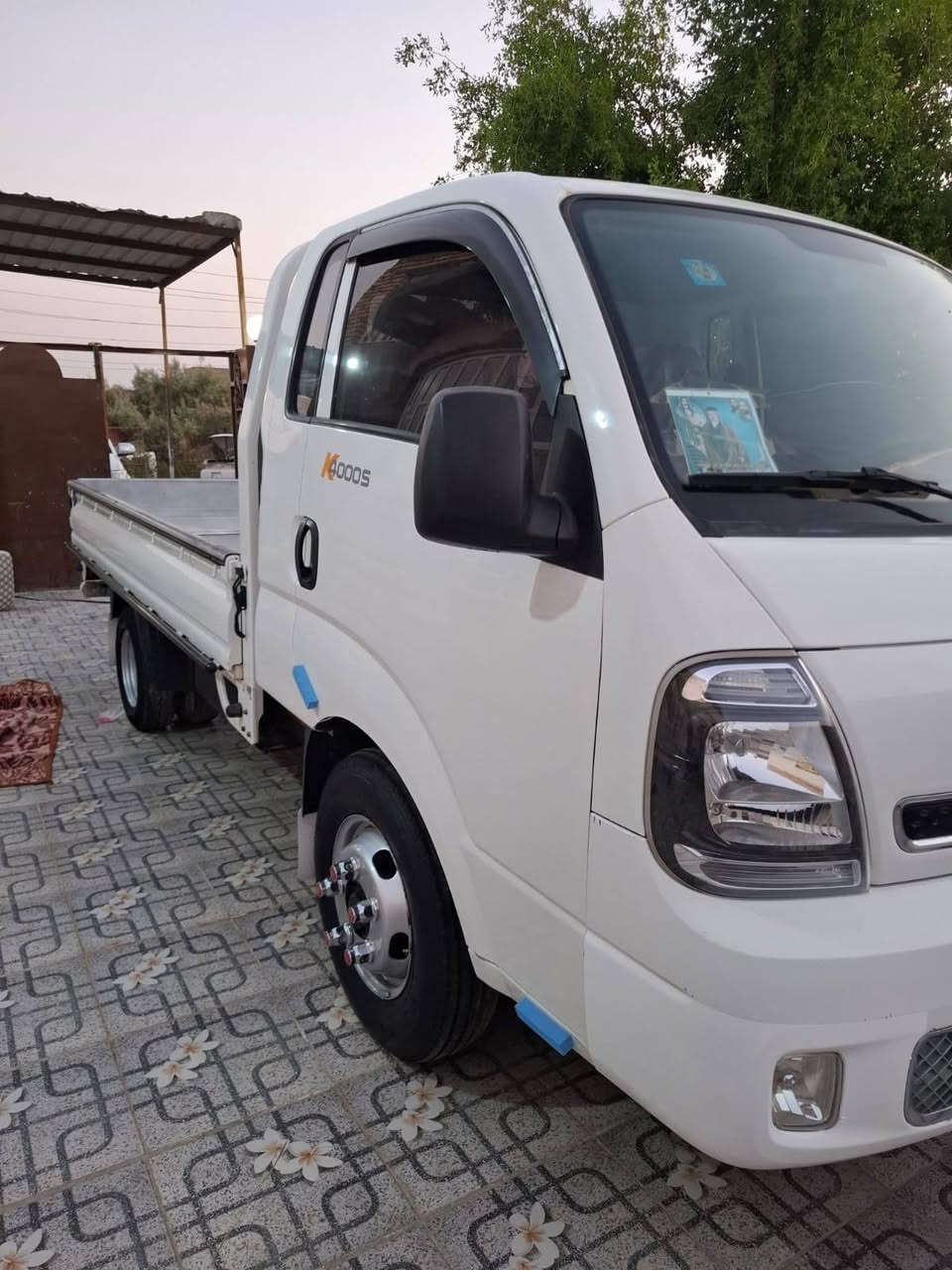 كيه فحل مفتوح موديل 22رقم قادسيه دولي سياره مكفولة كفاله عامه علا وضع شركه جديده حيل ماشيه 64الف حقيقي 
مكان ذي قار الناصريه .شراي يتصل ***********
