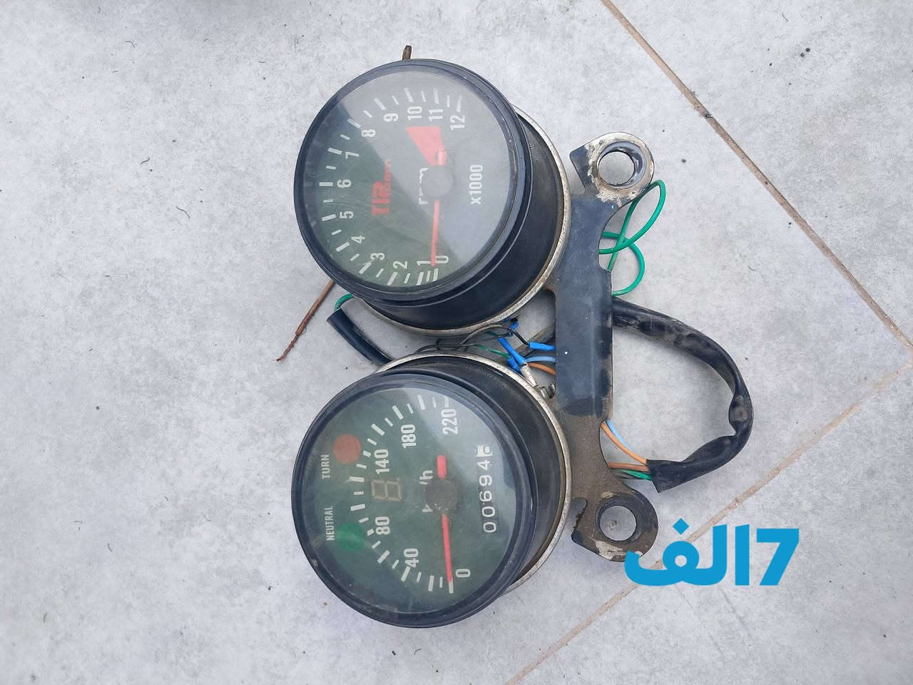 سلام عليكم شباب هذن غراض للبيع مكاني البصرة أبو الخصيب العوجه هاذ رقمي ***********
