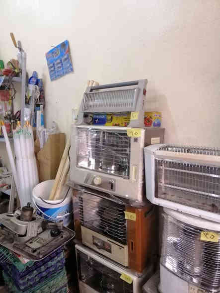 صوبات للبيع شرط الشغل السعر مشكل العنوان جانب الأيمن حي ٣٠ تموز قرب جامع الصحابه *********** و*********** توصل
