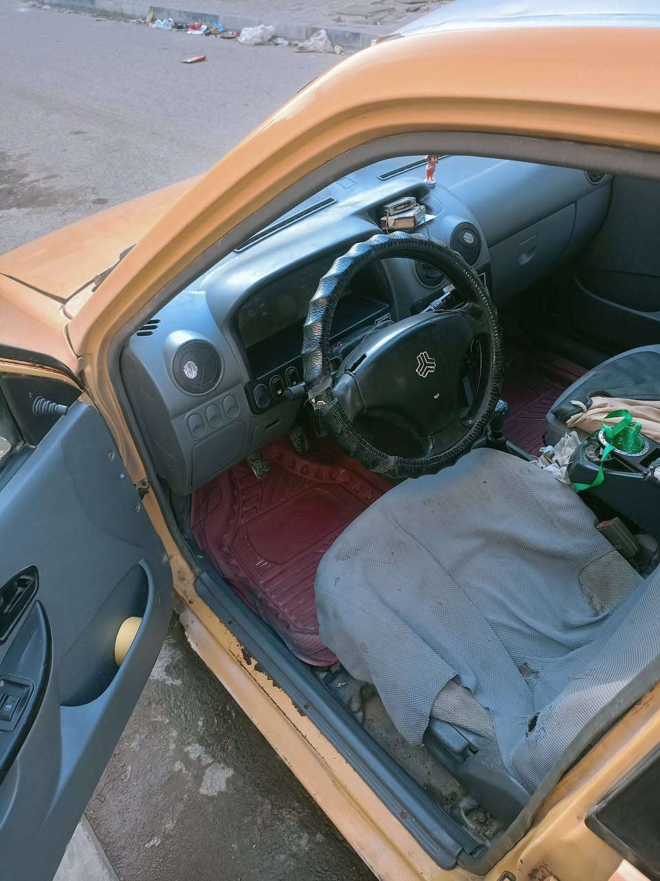 سايبه 14 كير محرك بحاله جيده سياره خير من الله بيه شويه خياسات بأربع سياره مناسبه وما متعوبه اروح ورجع بيه لدوام الاستفسار *********** السعر 20 بيه مجال بصيط عنوان بصره الكزيزه
