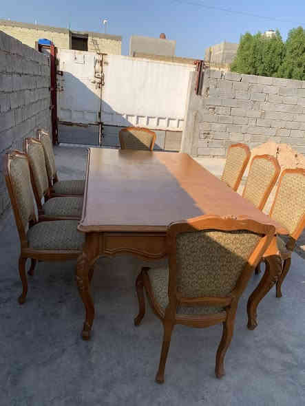 السلام عليكم ورحمة الله وبركاته عندي ميز طعام خشب بورمي ٨ كراسي وبدون أي ضرر   *********** /***********
