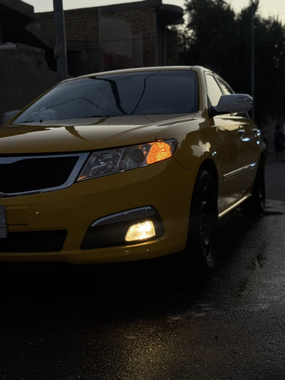 سلام عليكم كيه لوتز موديل 2008 سياره غاز فقط بلادي سياره كارتون انسى الصرف غاز بلادي لا تحوير ولا ملعوب بيها سياره بيها كصه جنظه رقم دياله تحويل ثاني يوم هزه جديده صار شعر هزيتها وين مايعجبك هزها وحول مشروع وطني سياره فول موصفات حداديه كير محرك تبريد تخم تاير كله جديد ماشيه ٢٤٠ الف عنوان واسط الكوت سعر ٨٠ بيها مجال ***********
