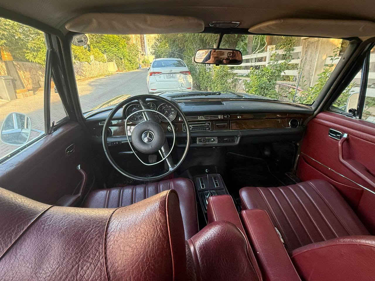 SEL 280 
سيارة كلاسيك 1970
صبغ جمالية بيلا سمنت 
گير مكينة تبريد شرط بيلاد 
داخل احمر بيلاد 
مكان سيارة اربيل 
١٢٨$
*********** Singapore
