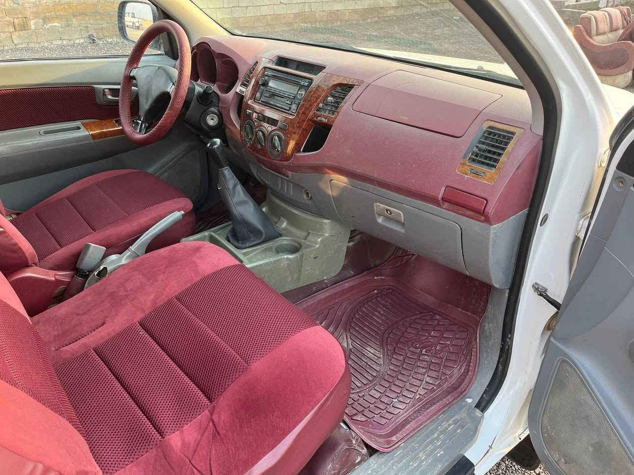 بكم للبيع موديل 2011 بدون صبق سنويه 31 بسمي تريد وكاله أو تحويل  المكان تكريت ***********
