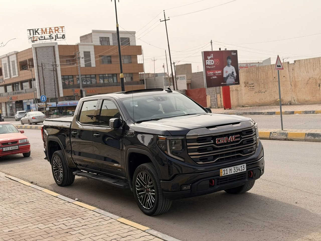 للبيع الوحش الأمريكي جمسي سيرا موديل
ديزل محرك 6 سلندر توربو  اقتصاد موطبيعي نهائي 2023 
ضرر جاملغ وبنيد راديترات الشركه 
المواصفات :-الفئه AT4 فول
🔴1:كيجات دجتل 
🔴2:شاشه ايباد وسط كبيره 
🔴3:رادار امامي +جانبي + خلفي 
🔴4:كامرات عدد 5 
🔴5: بصمة تشغيل عن بعد +ابواب بصمه
🔴6:داخل جلد لونيين اسود وقيسي 
🔴7:مقاعد اماميه كهرباء + كشن خزن 
🔴8: فتح صندوق كهرباء 
🔴9: دفع رباعي 4في 4 
🔴10:نضام سماعات BOS 🔊
🔴11:بجم لايت وحاجب بلاجكتور بك لايت كله LED
🔴12 
سلايت 🔴🎺
🔴14: سماعات ماركة BOOS
🔴15:مرايه قلاب 
🔴16:اتو
هواي بعد بيها مواصفات
السياره رقم بغداد
وجاهزه عل كل عيب شرط الفحص السعر 375
***********/***********
