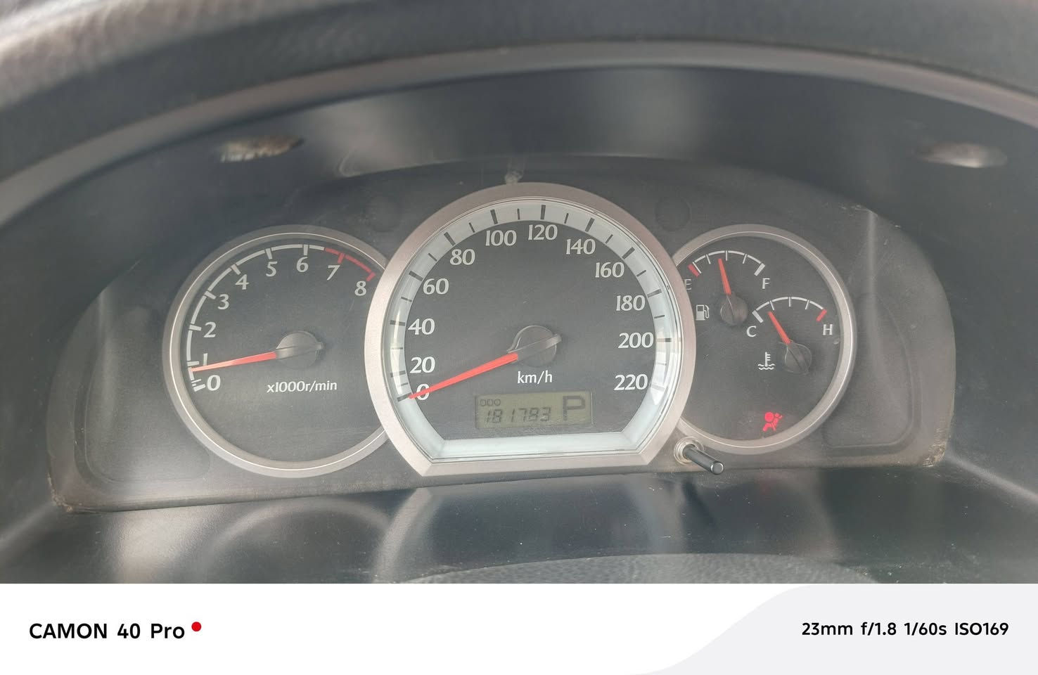 سلام عليكم 
للبيع اوبترا موديل 2011 رقم كربلاء بأسمي تحويل ثاني يوم
محرك وكير خير من الله بدون تبخير وبدون  خربطه  الكير اوتماتيك
تبريد شغال و الحماوه ثابته ابدا ما تصعد ومبدل منظومة ماء جديده. 
صدر الخلفي والصدر الامامي جيد تخم تاير جيد 
داخلها نظيف والكهربائيات كلهه شغاله 
الاضرار موضحة بالسونار
السعر المطلوب ٧٠ ورقه العنوان كربلاء ***********
